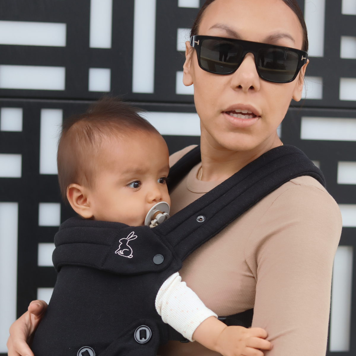 Black Baby Carrier for Everyday Use | Harlow Baby